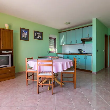 Rino Πανσιόν Dramalj