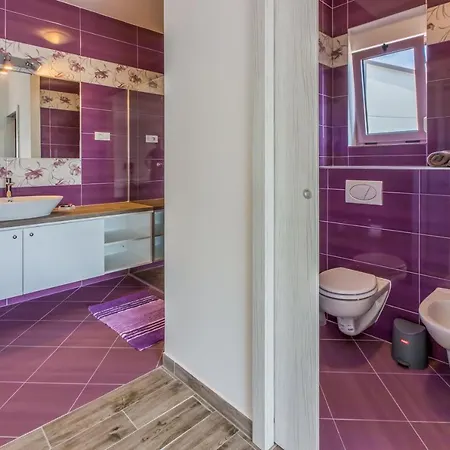 Rino Πανσιόν Dramalj