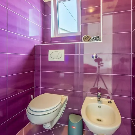 Rino Πανσιόν 3*