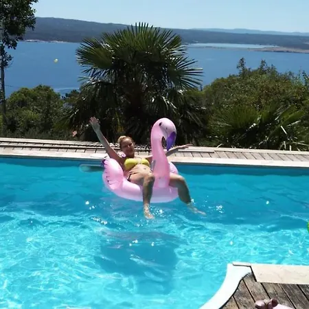 Rino Πανσιόν 3*